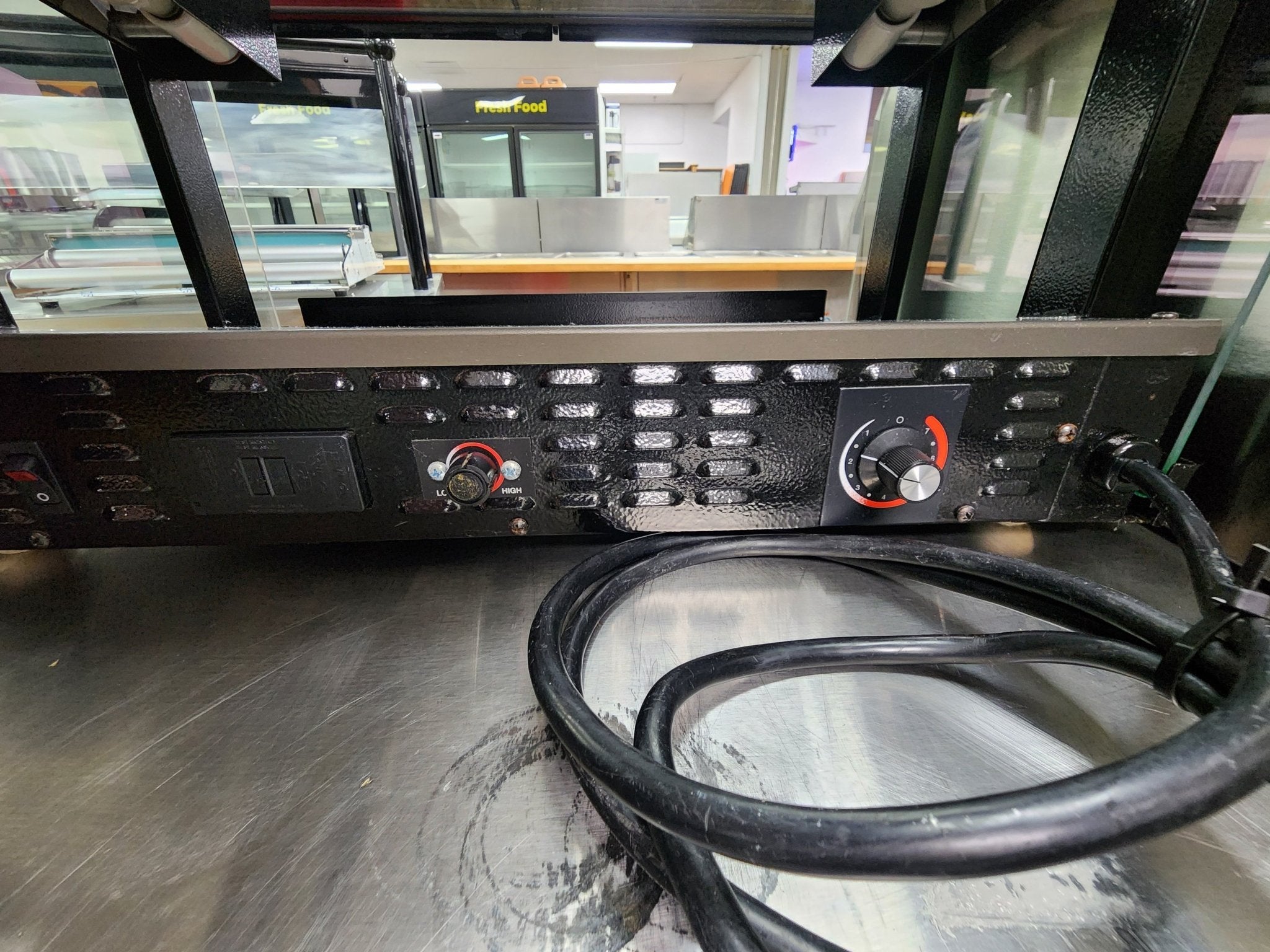 Used Hatco GRHW - 1SGDS Food Warmer Heated Holding Merchandiser Display 120V 1330W - Falcon Restaurant Supply - 3