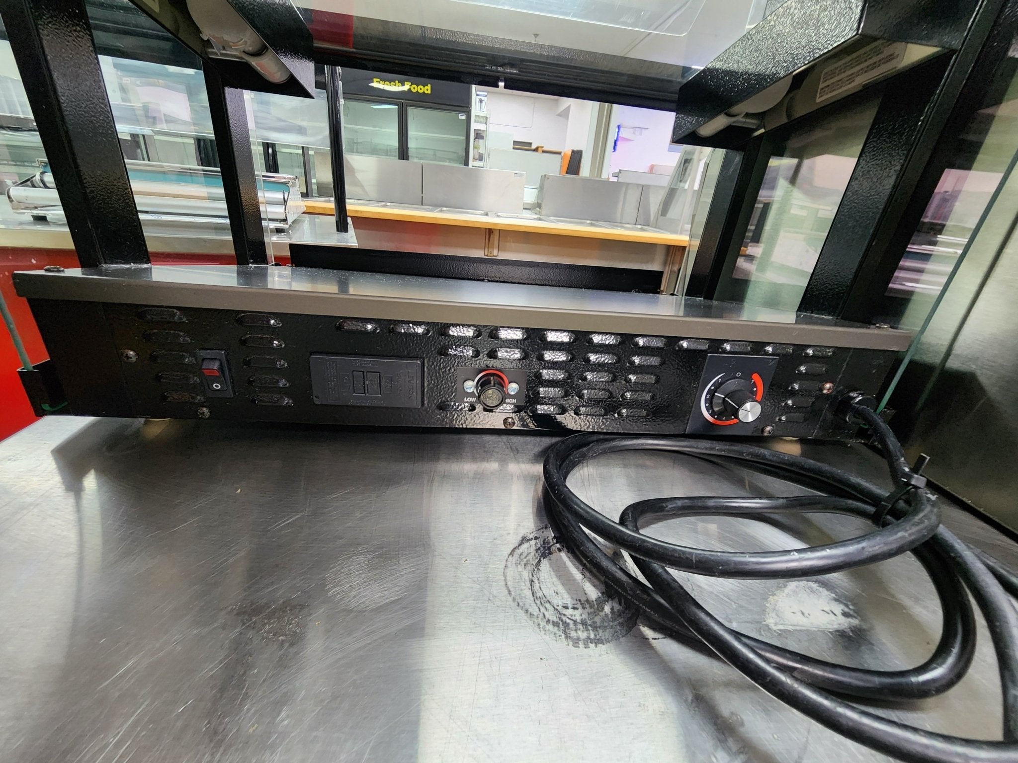 Used Hatco GRHW - 1SGDS Food Warmer Heated Holding Merchandiser Display 120V 1330W - Falcon Restaurant Supply - 4