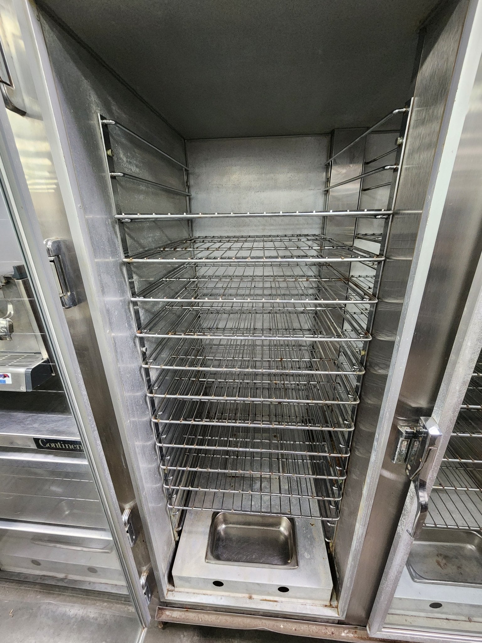 Used Nu - Vu R30 Double Door Heated Holding/Proofer Cabinet - Falcon Restaurant Supply - 2