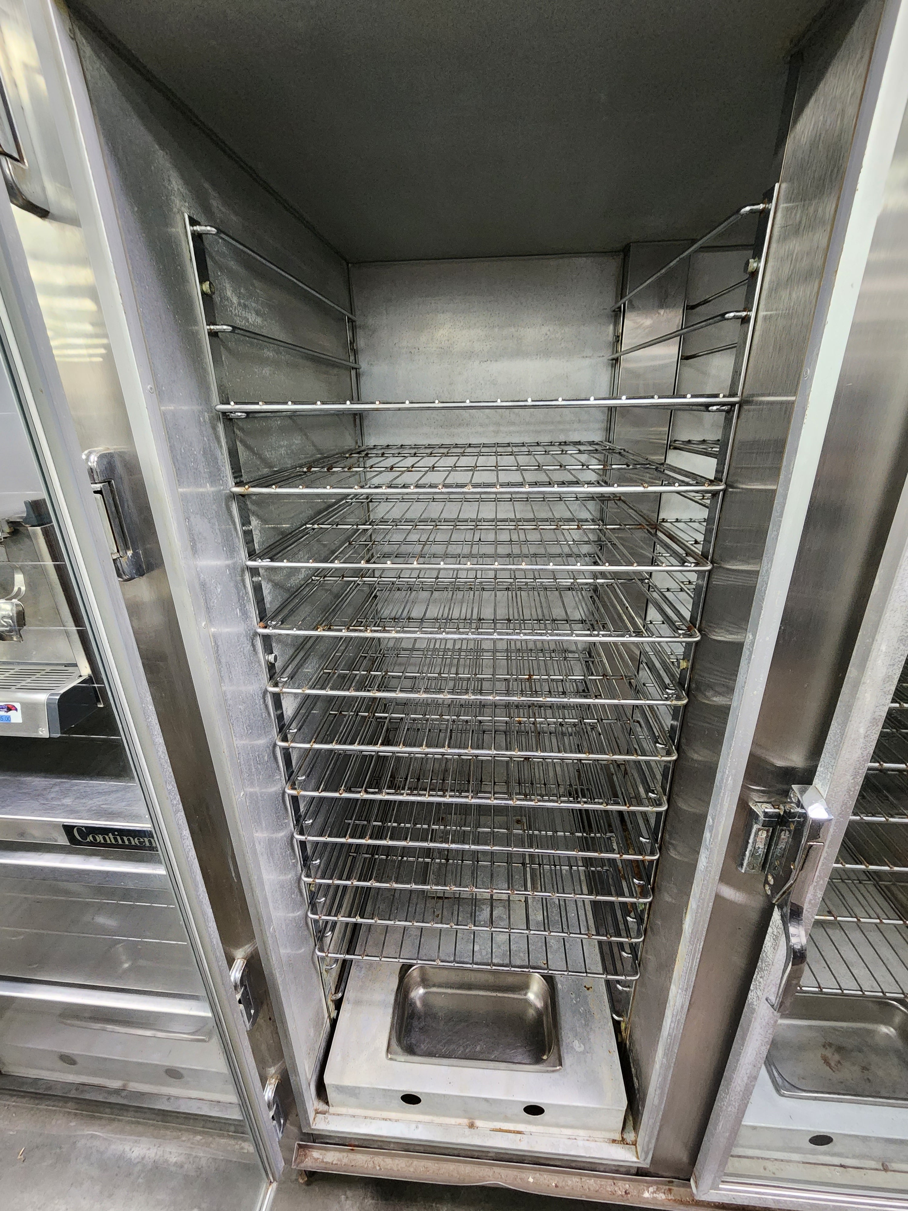 Used Nu-Vu R30 Double Door Heated Holding/Proofer Cabinet