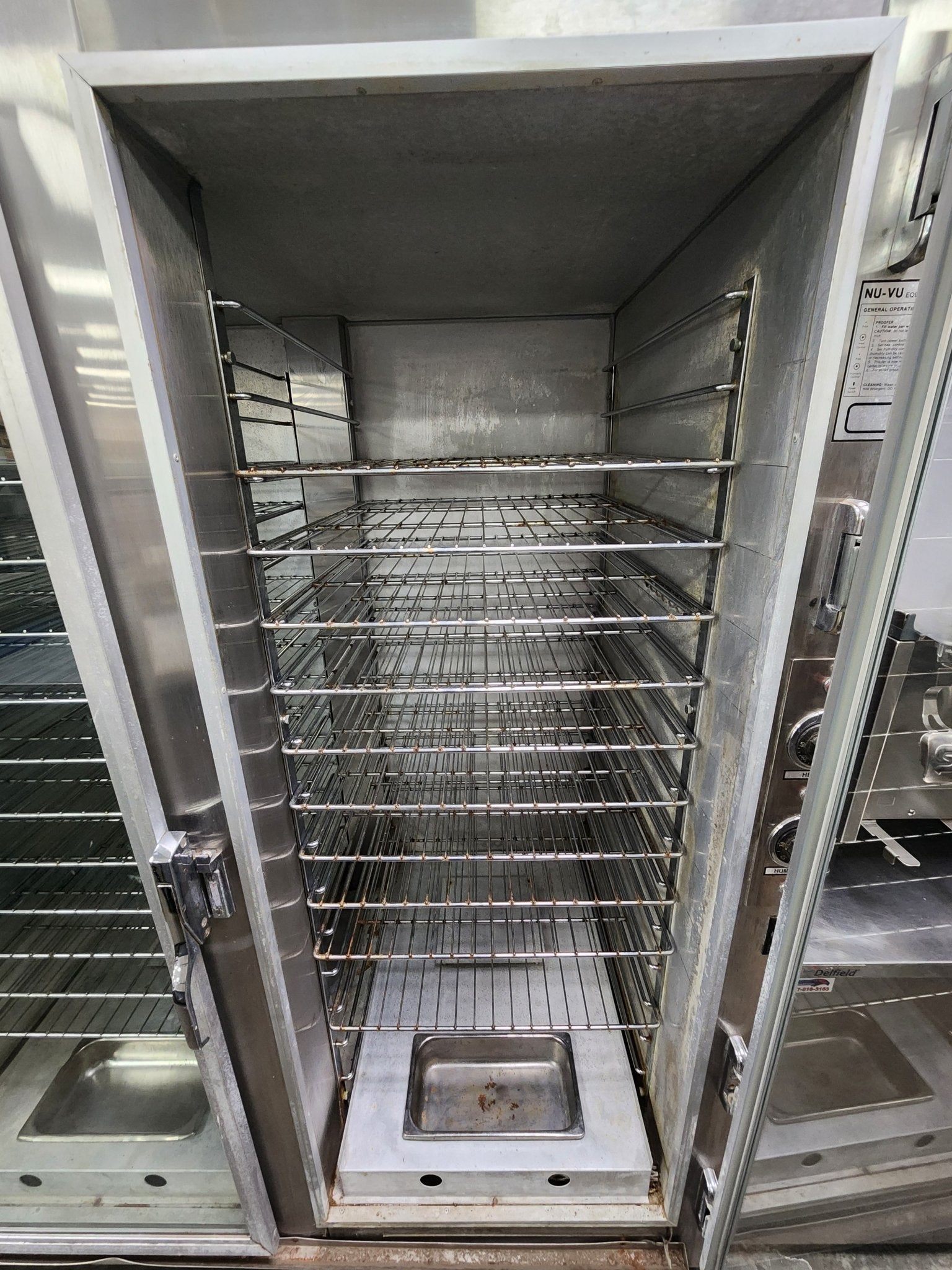 Used Nu - Vu R30 Double Door Heated Holding/Proofer Cabinet - Falcon Restaurant Supply - 3