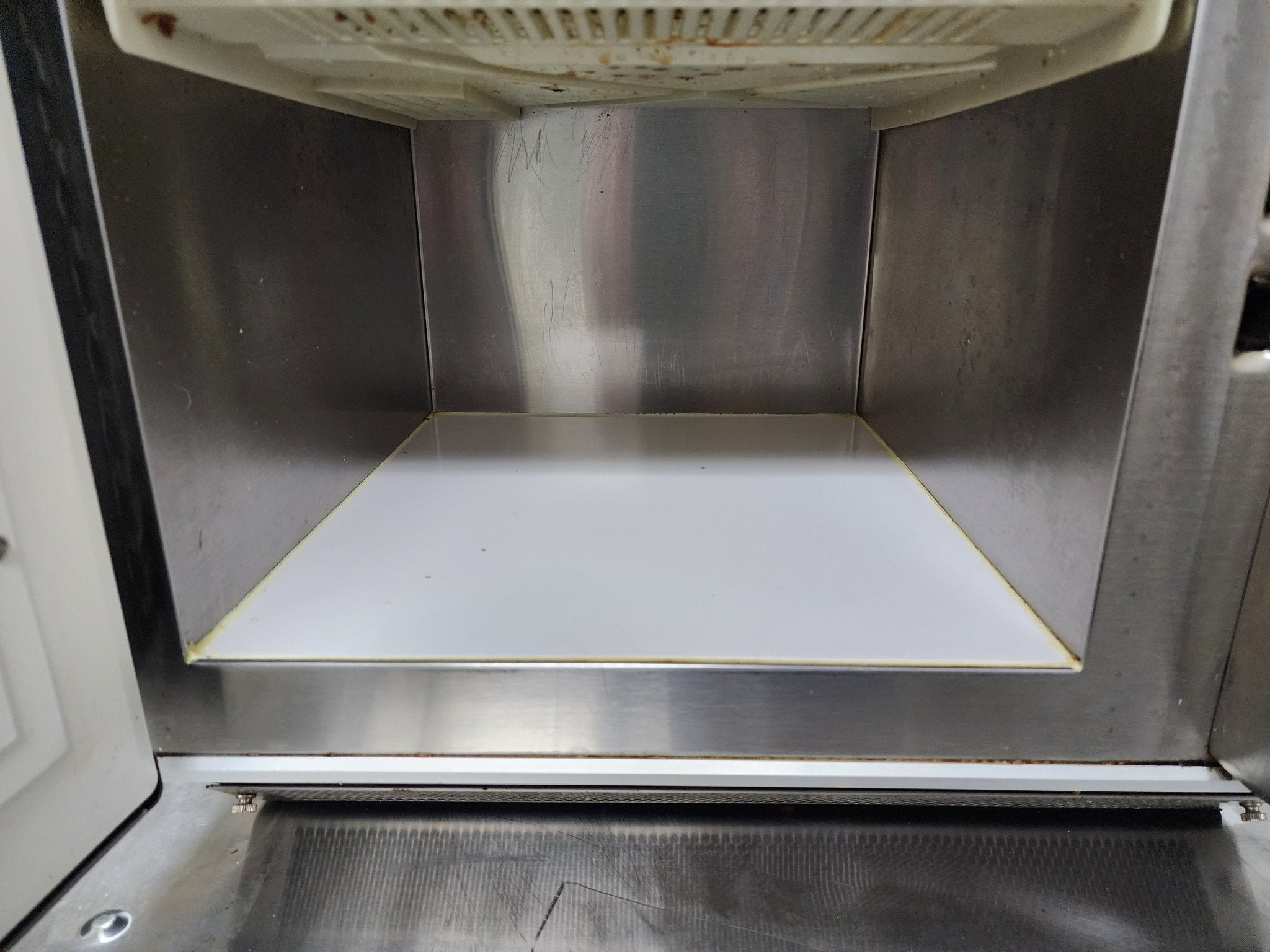 Used Amana Heavy - Duty Stainless Steel Commercial Microwave Oven with Push Button Controls – 1700W - Falcon Restaurant Supply - 3