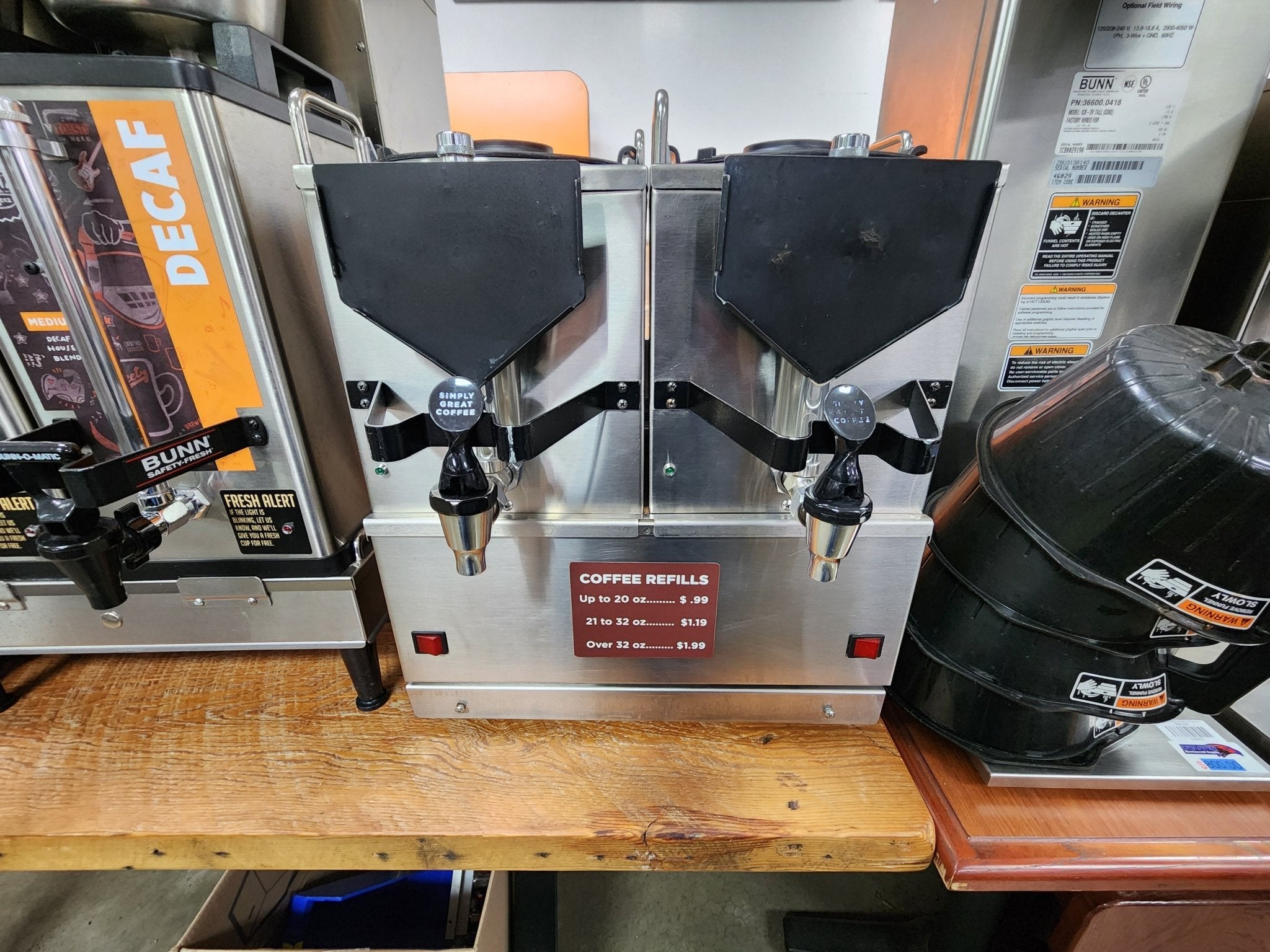 Used Curtis GEM5IFT015 - 002 Coffee Pods Warmer W/2 Server Decanters - Falcon Restaurant Supply - 1