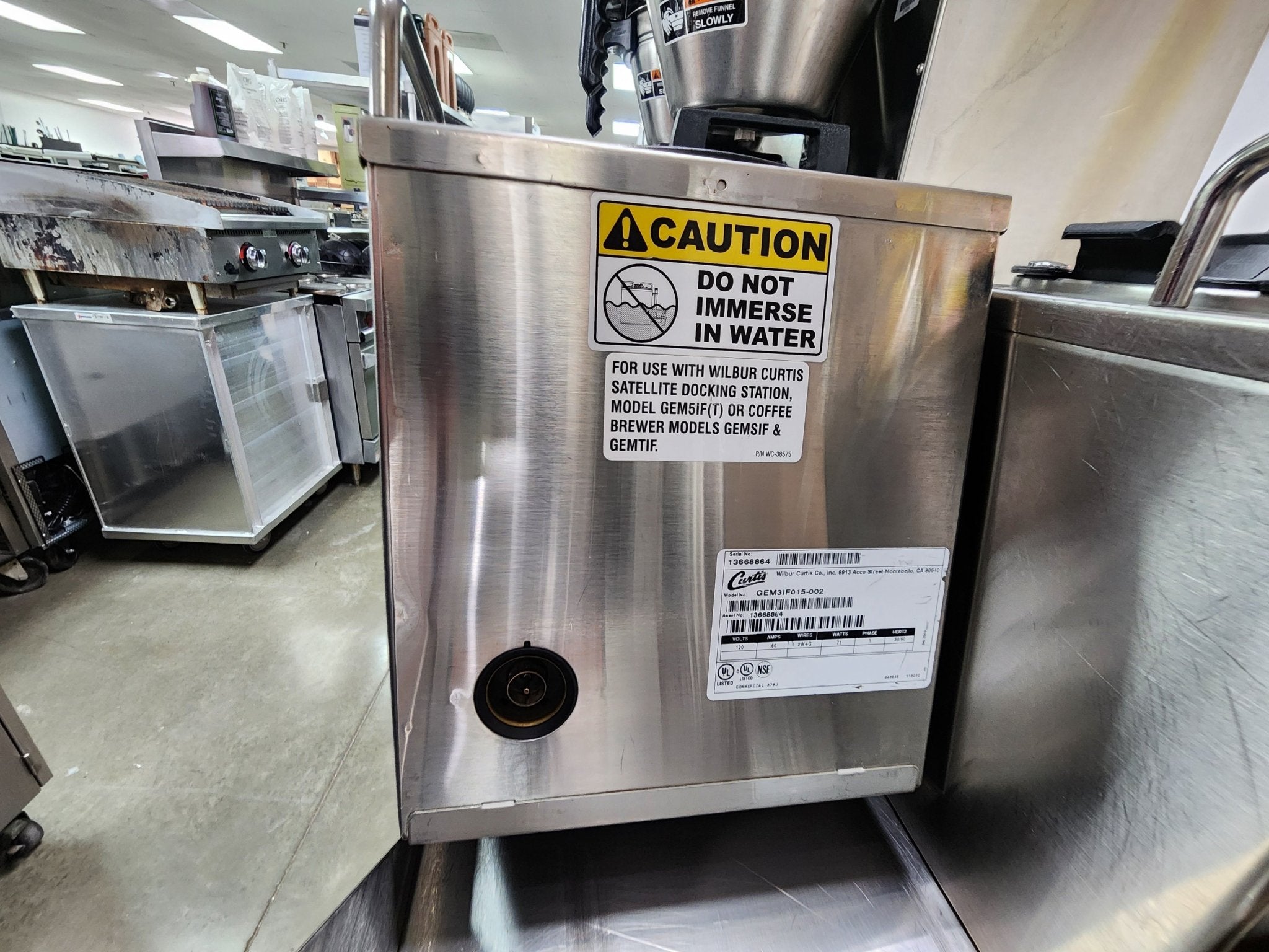 Used Curtis GEM5IFT015 - 002 Coffee Pods Warmer W/2 Server Decanters - Falcon Restaurant Supply - 5