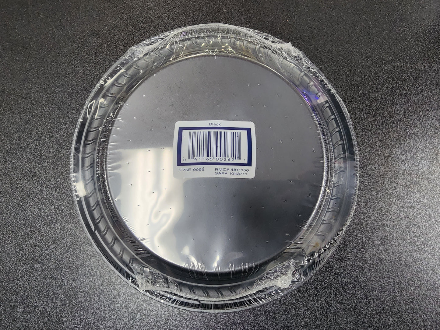 New Solo P75E-0099 7 1/4" Black Premium Party Plastic Plate - 1000/Case