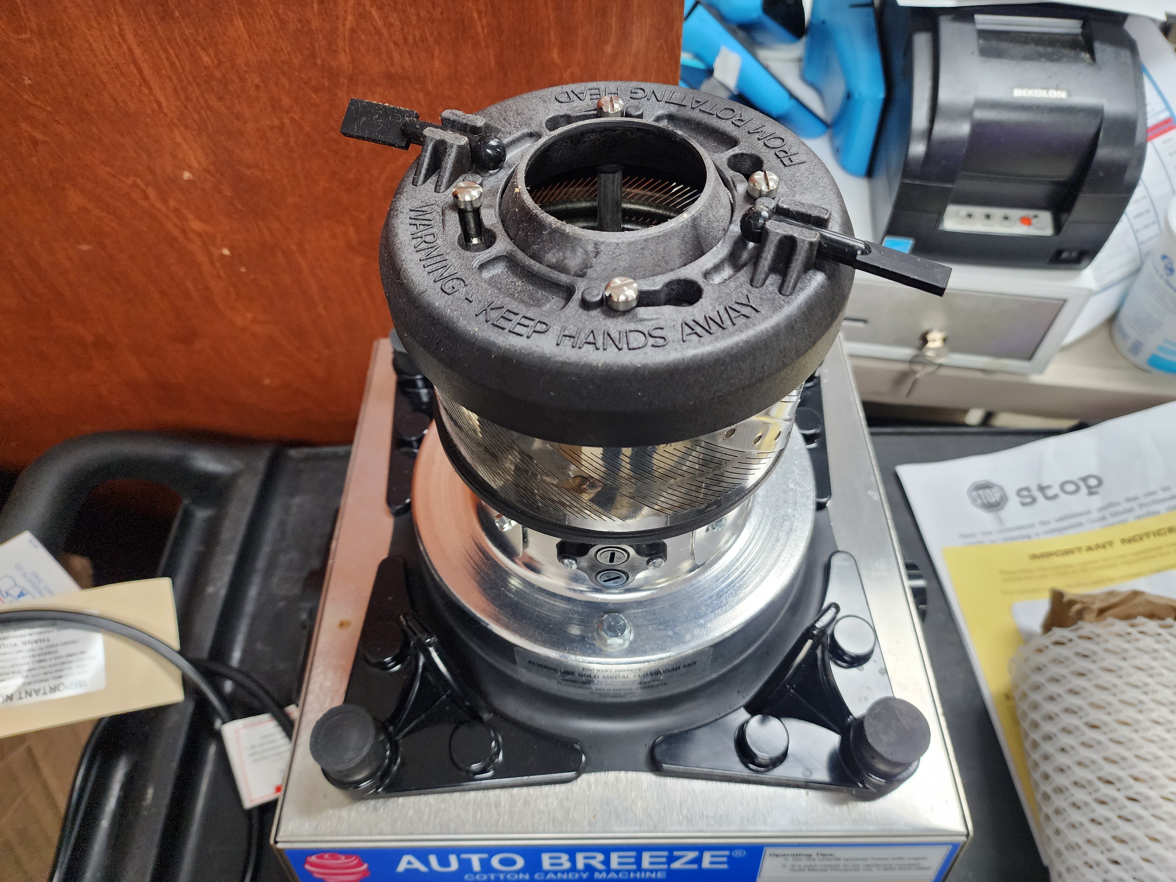 New Gold Medal Auto-Breeze Cotton Candy Machine w/Clear Double Bubble C IP