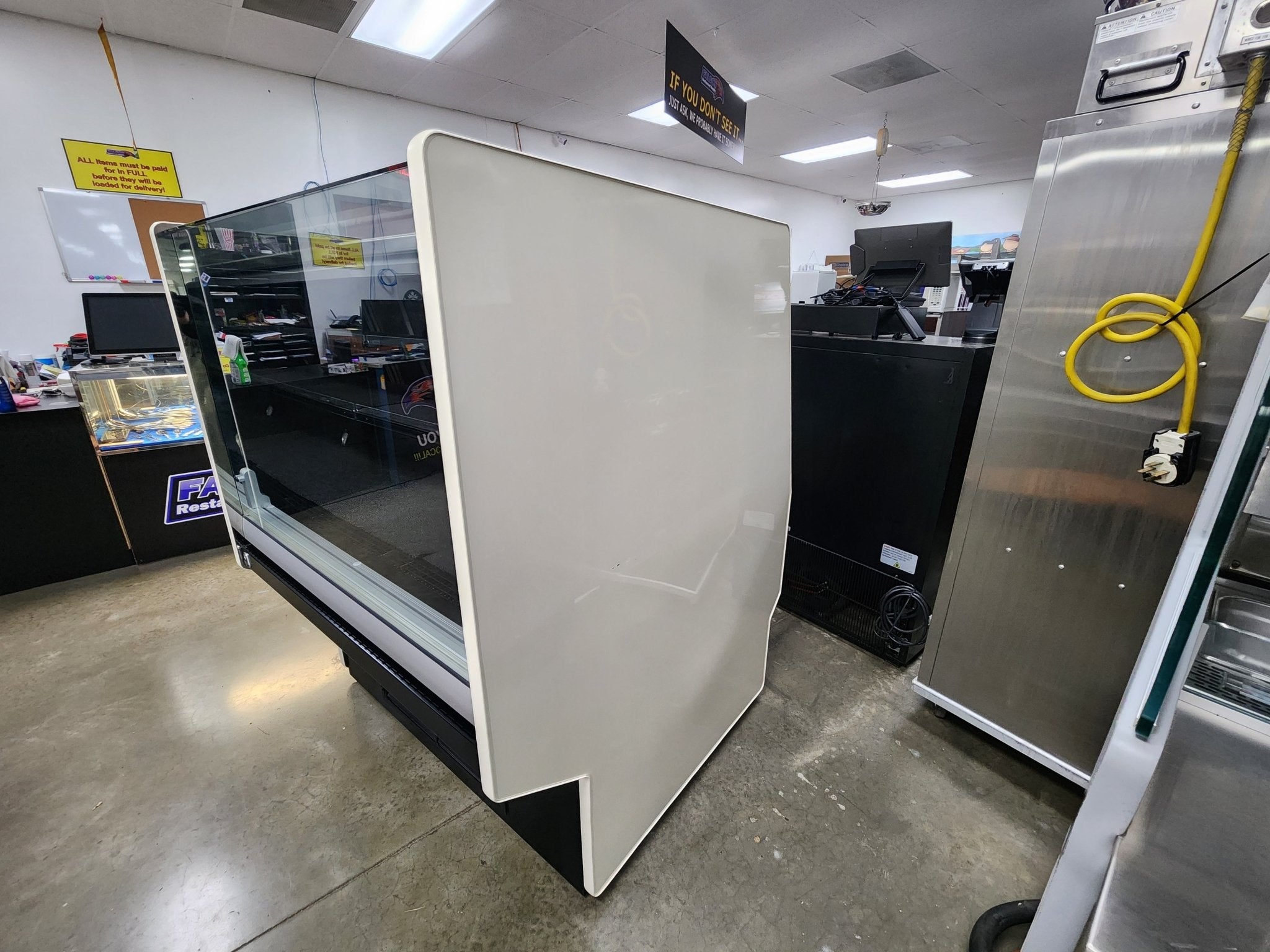 Used Southern Casearts SCHV - BAV - 4 Refrigerator Display case - Falcon Restaurant Supply - 2