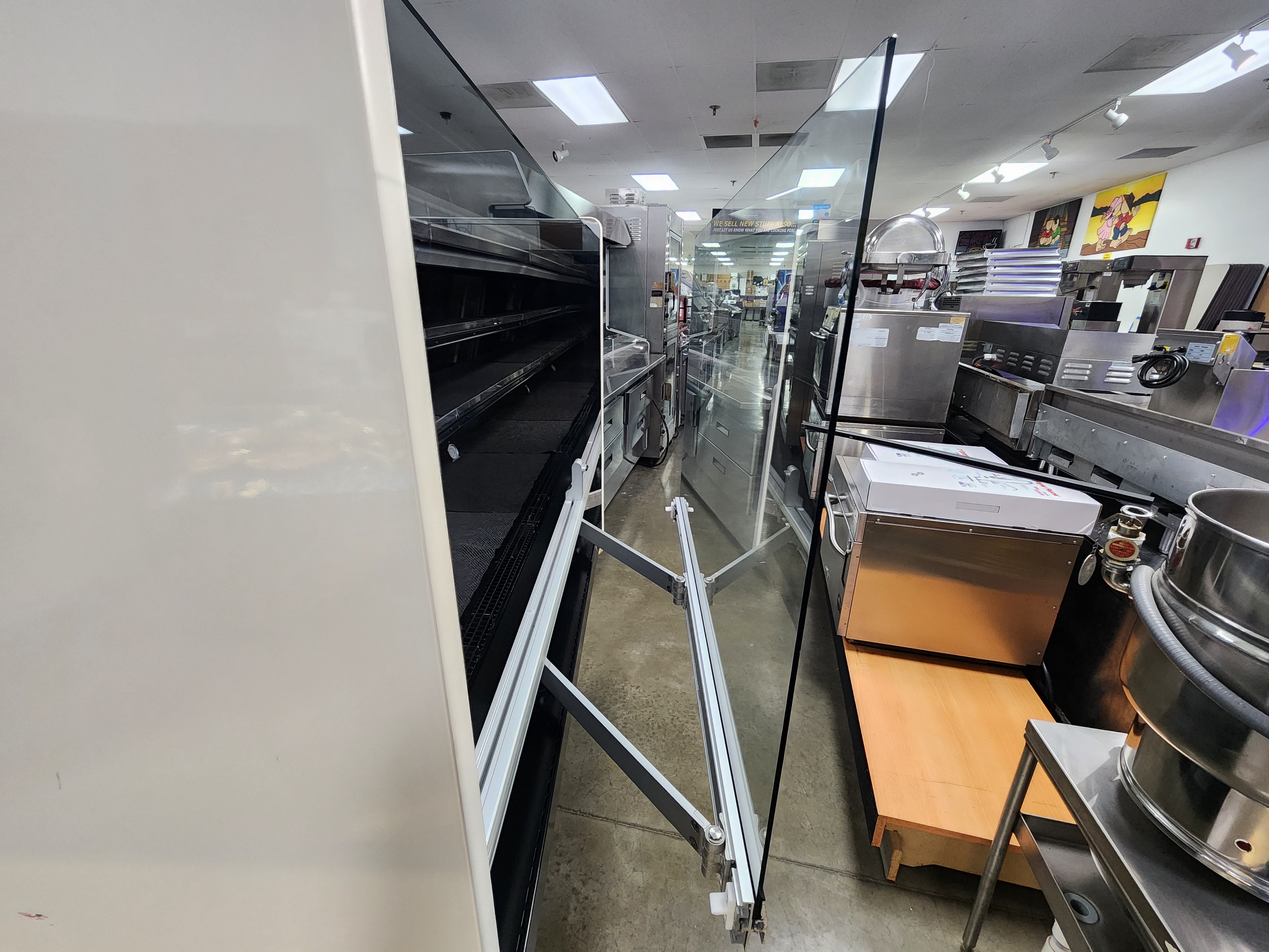 Used Southern Casearts SCHV-BAV-4 Refrigerator Display case