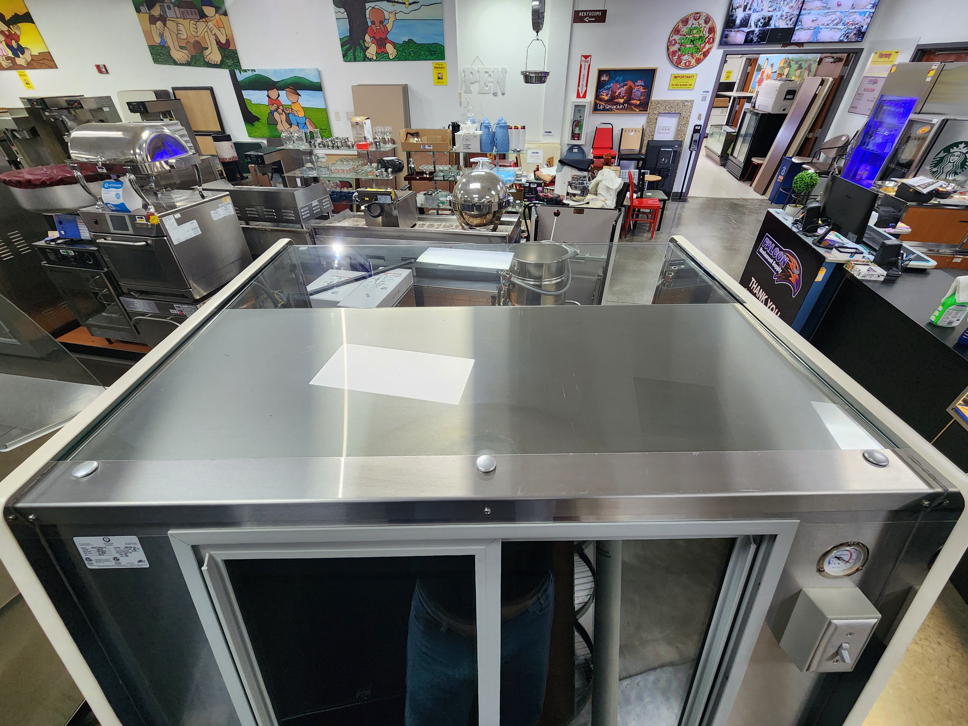 Used Southern Casearts SCHV-BAV-4 Refrigerator Display case