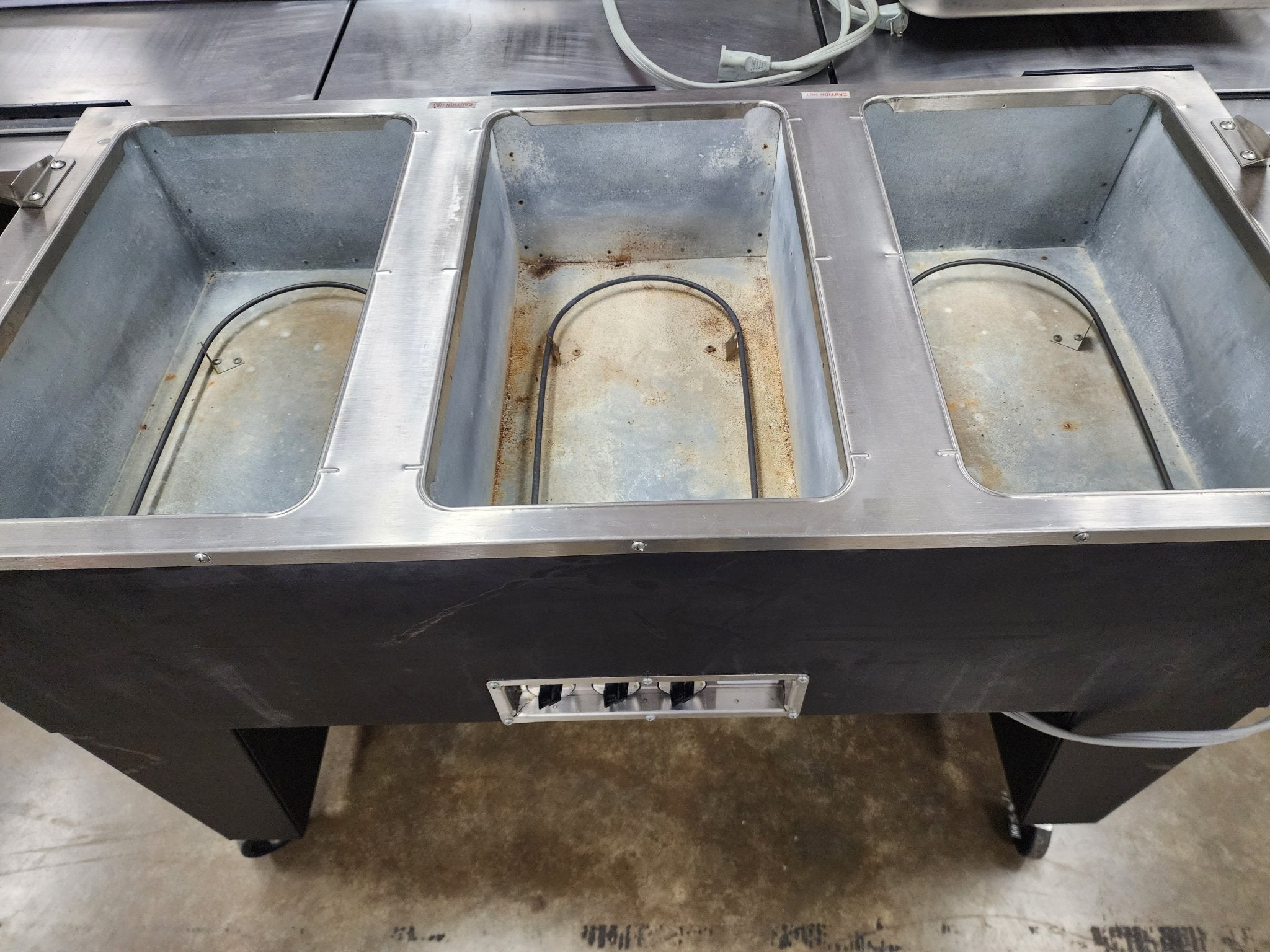 Used SuperMetal 3 Pan Open Well Heated Buffet Hot Food Steam Table with Open Base 208V - Falcon Restaurant Supply - 2