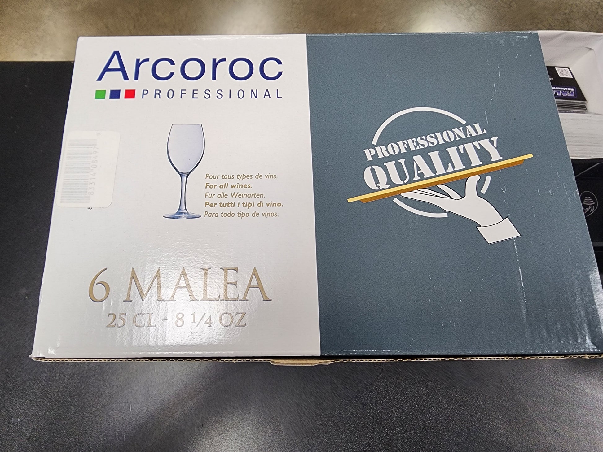 Arcoroc E7254 Glass 44 Oz. Serving Pitcher / Pour Lip - 6 / CS